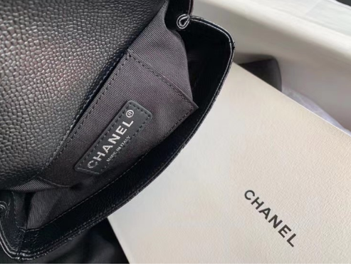 Chanel專櫃新款口蓋包 官網賣很貴