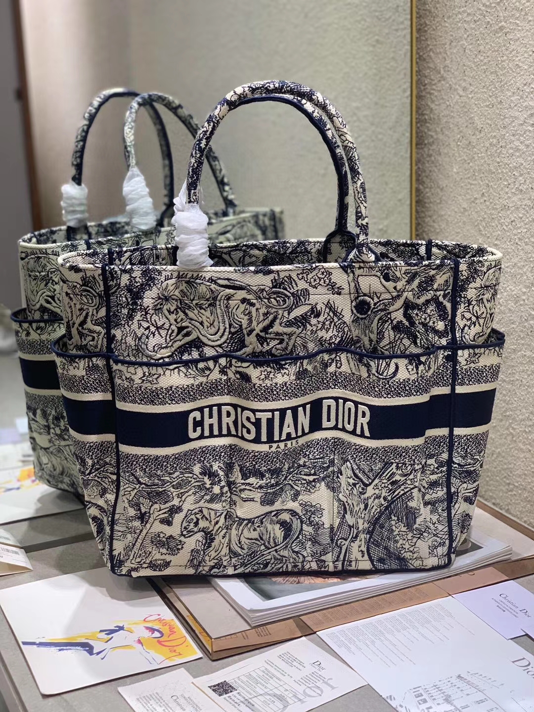 Dior CATHERINE 輕便袋 官網價125000元