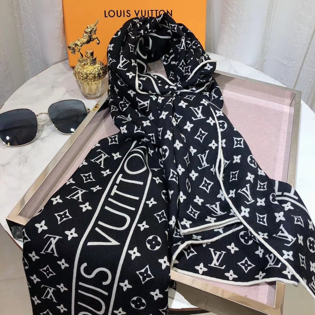 LV專櫃款圍巾 與專櫃同步上市