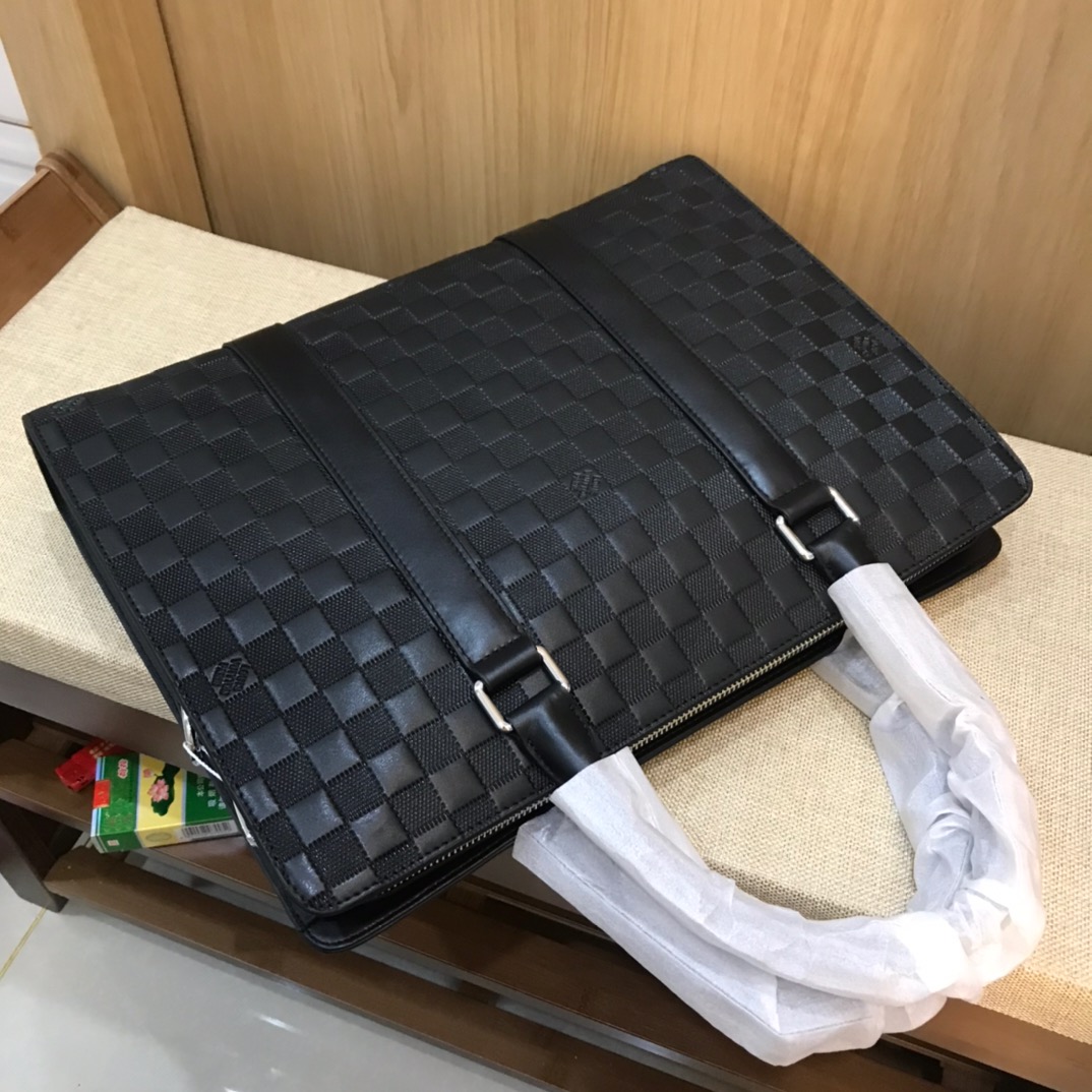 Louis Vuitton 商務休閒公事包