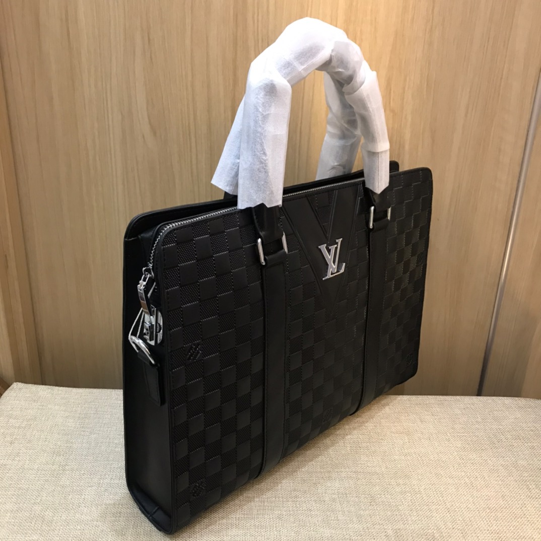 Louis Vuitton 商務休閒公事包