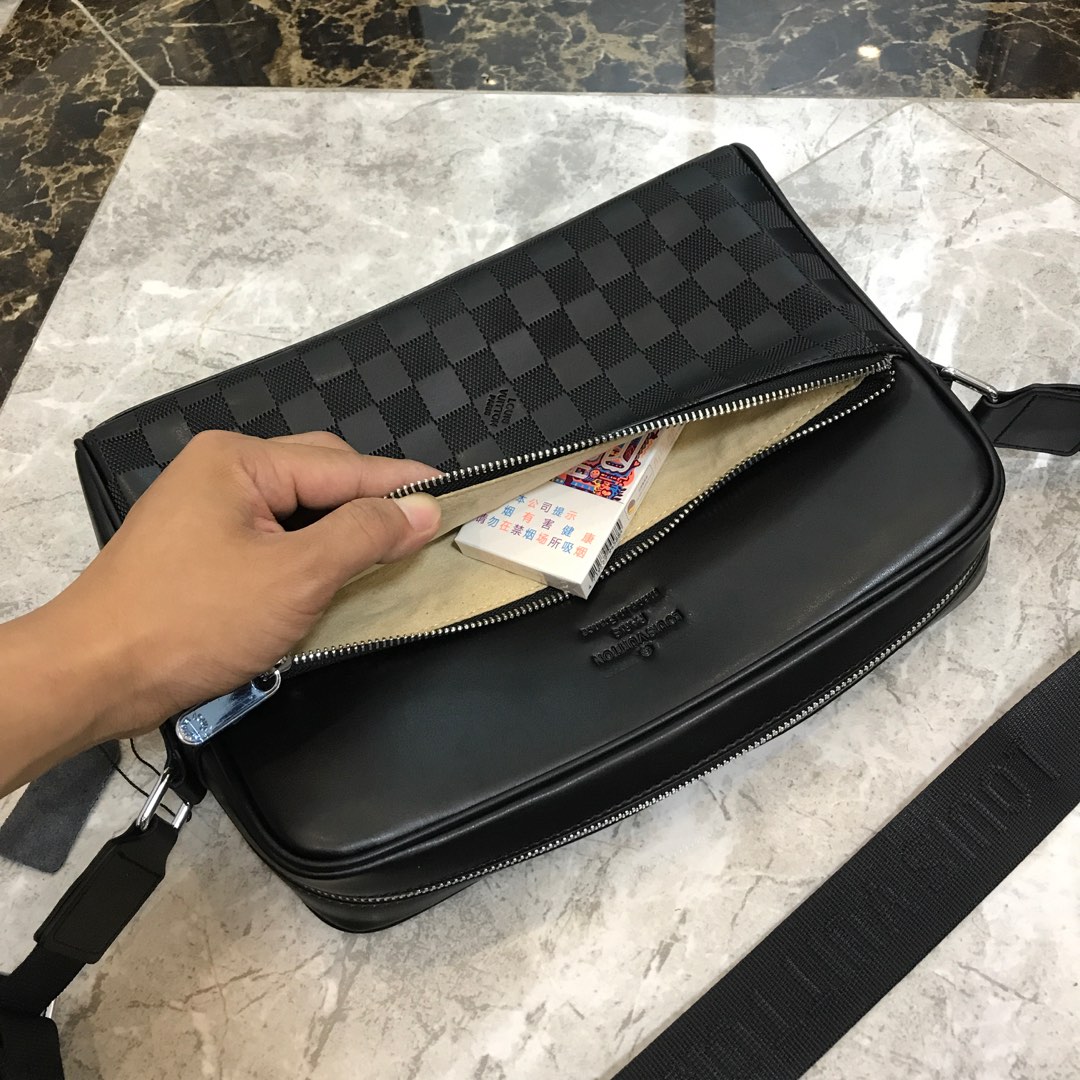 Louis Vuitton 低調款暗色棋盤格斜挎包