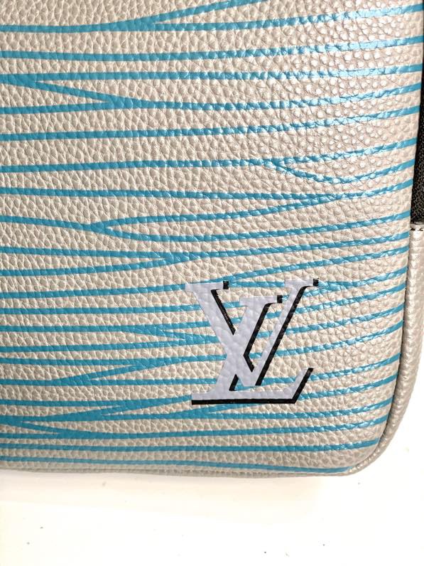 Louis Vuitton 手提斜挎郵差包  官網定價93000 