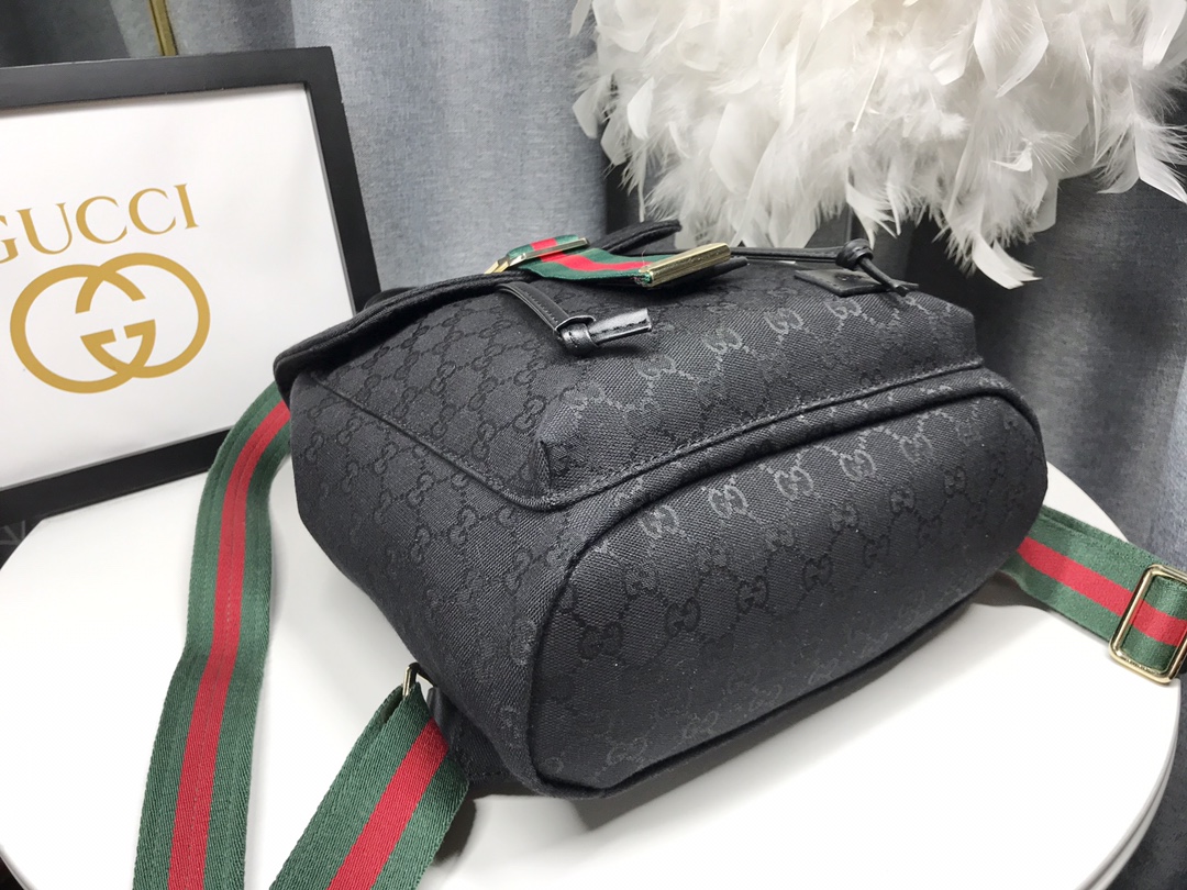 Gucci 專櫃限量暗色後背包 