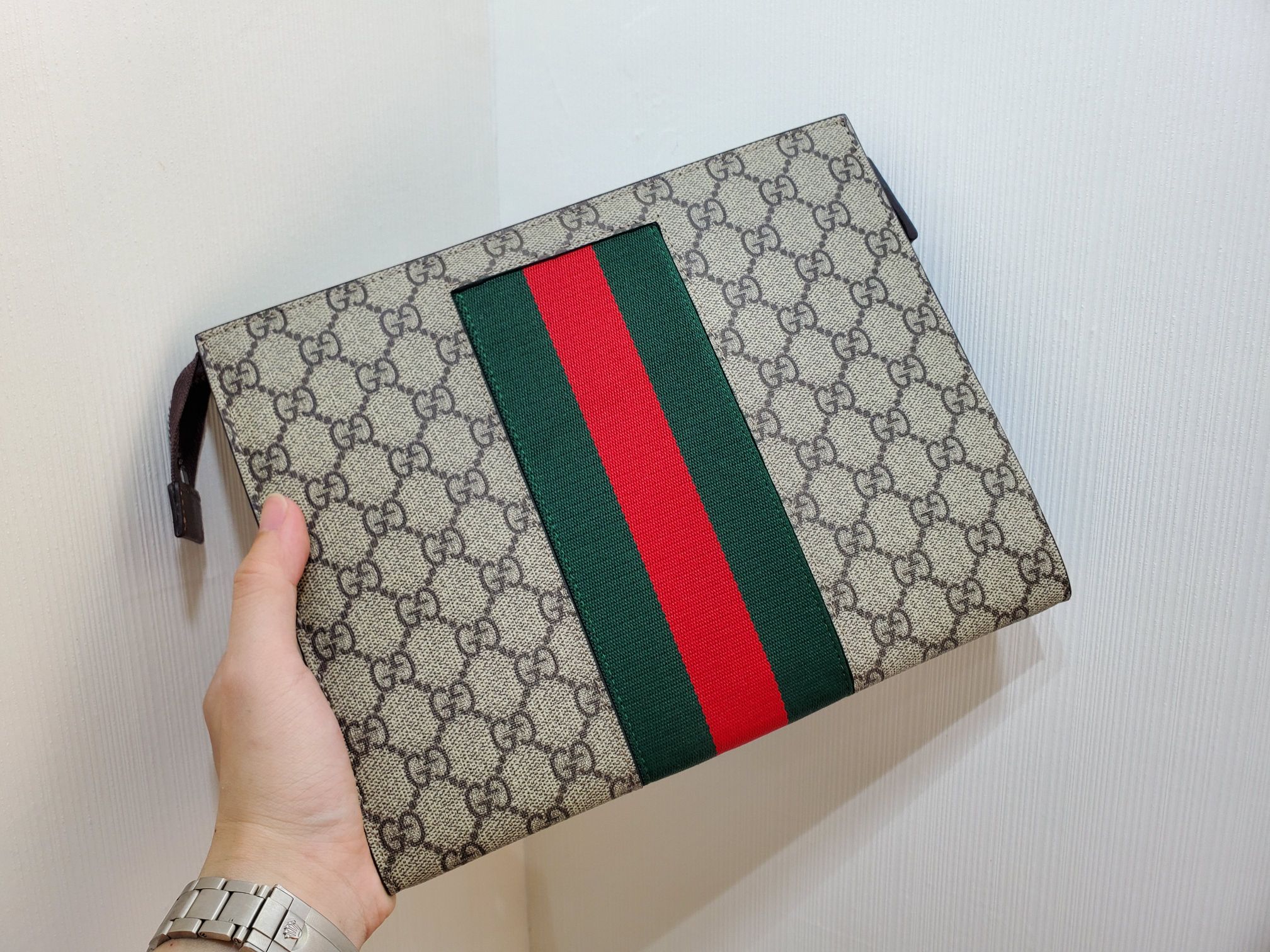 Gucci 經典基本款寬底手拿包