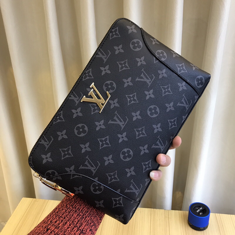 Louis Vuitton 率性帶鎖真皮暗色手拿包