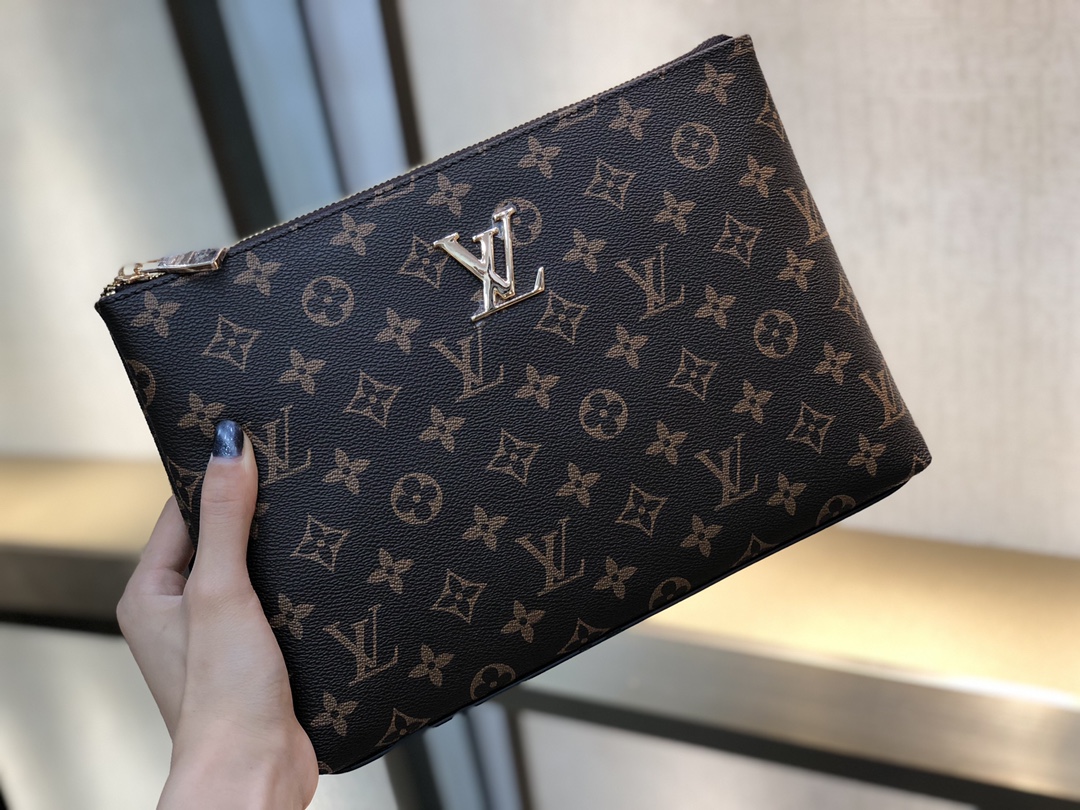 Louis Vuitton 熱銷基本款男士手拿包