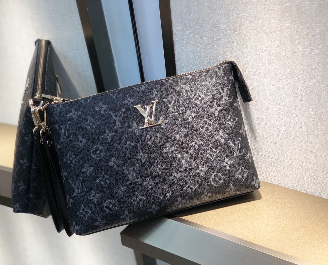 Louis Vuitton 熱銷基本款暗色男士手拿包