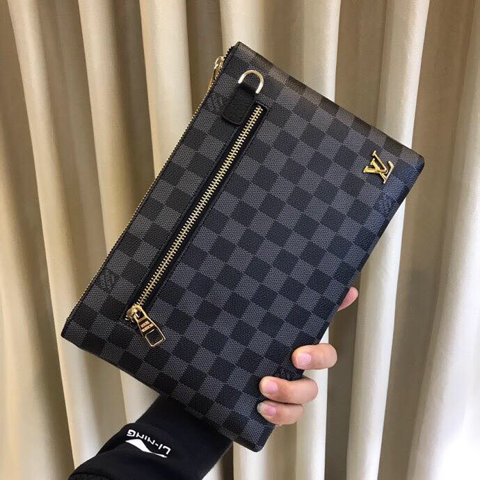 Louis Vuitton 簡約信封暗色格紋男士手拿包