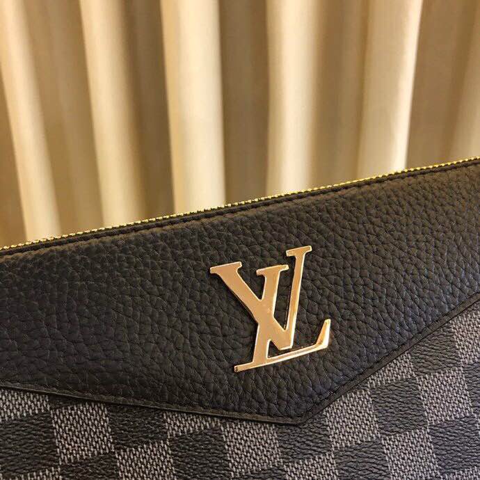 Louis Vuitton 簡約信封暗色格紋男士手拿包