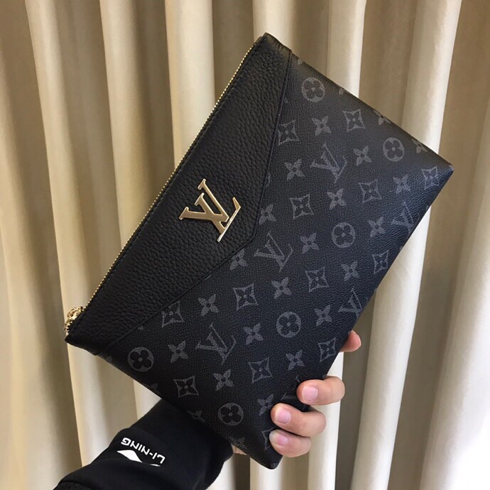 Louis Vuitton 簡約信封暗色男士手拿包