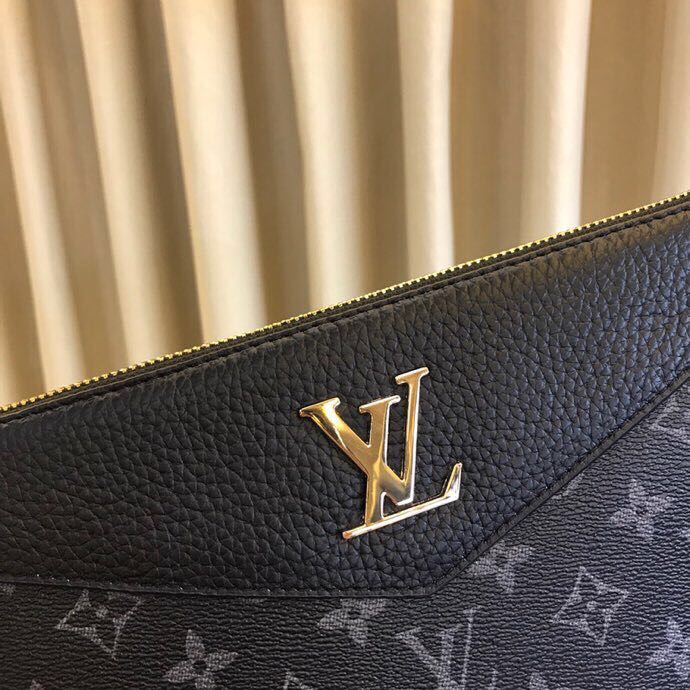 Louis Vuitton 簡約信封暗色男士手拿包