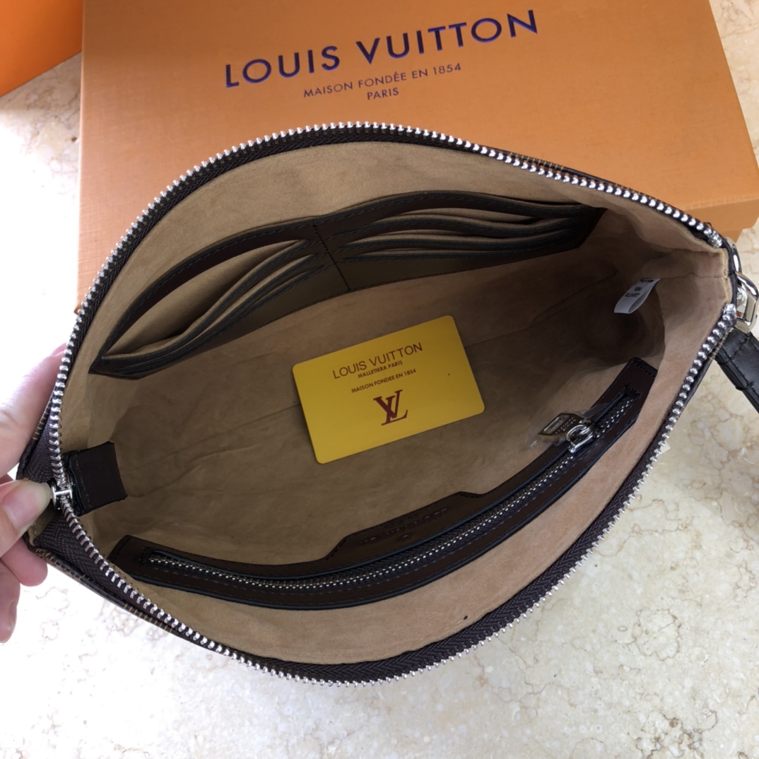 Louis Vuitton 斷貨王專櫃同步棋盤格手拿包