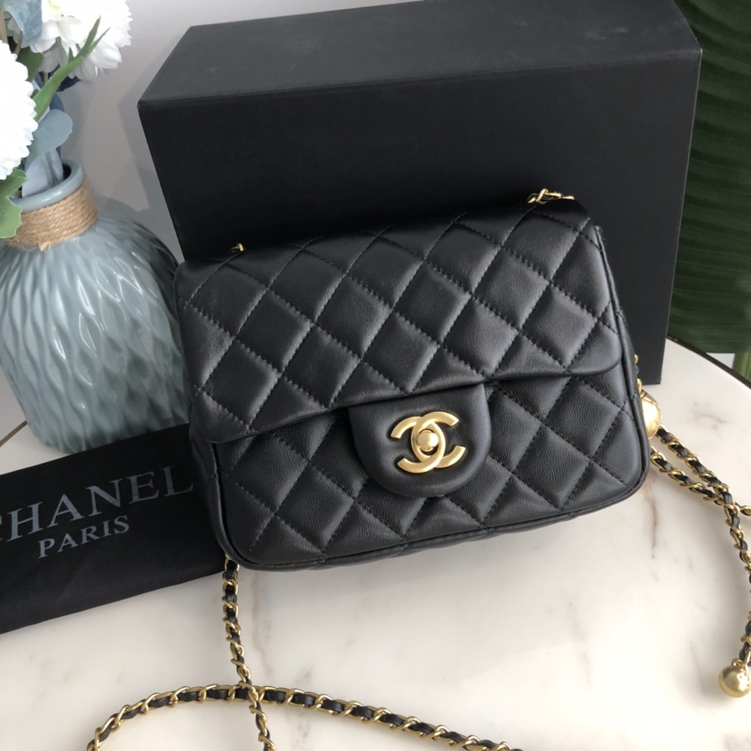 Chanel 超火金球肩背 斜挎包 官網價134900