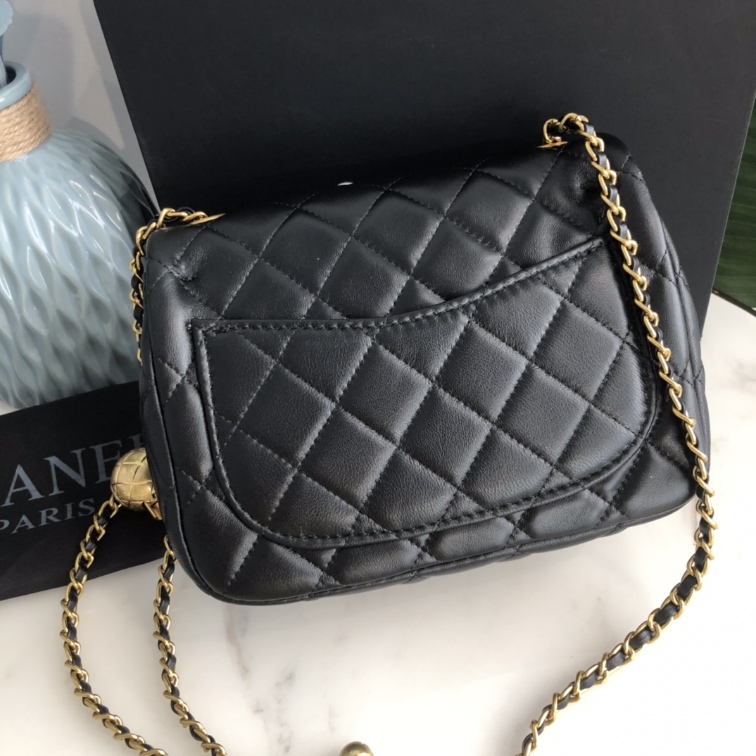 Chanel 超火金球肩背 斜挎包 官網價134900