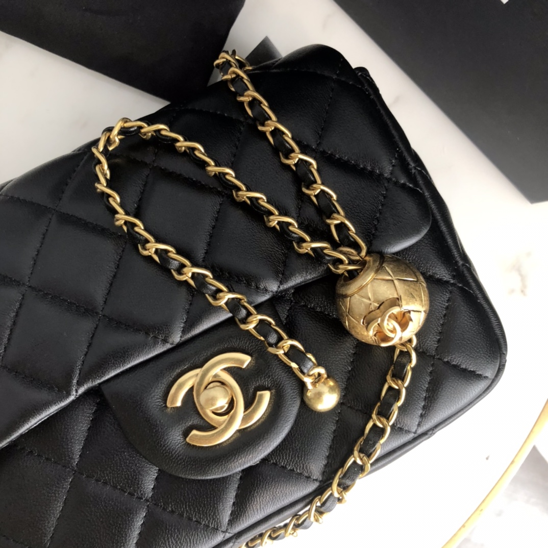 Chanel 超火金球肩背 斜挎包 官網價134900