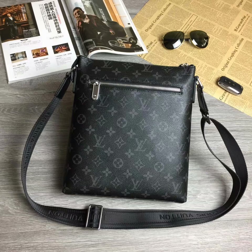 LV 必備百搭單品老花斜挎包