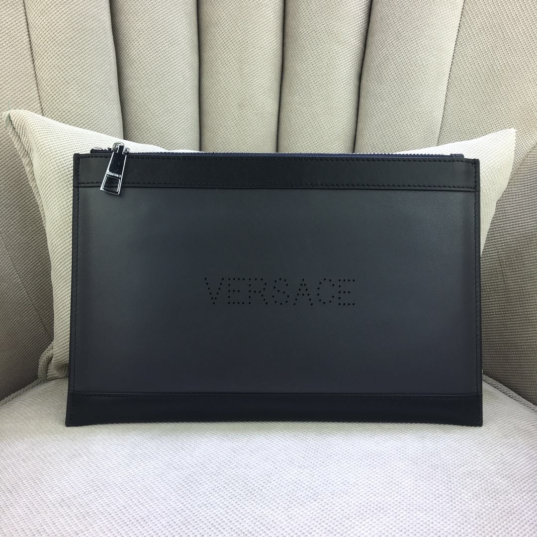 Versace 低調奢華手拿包