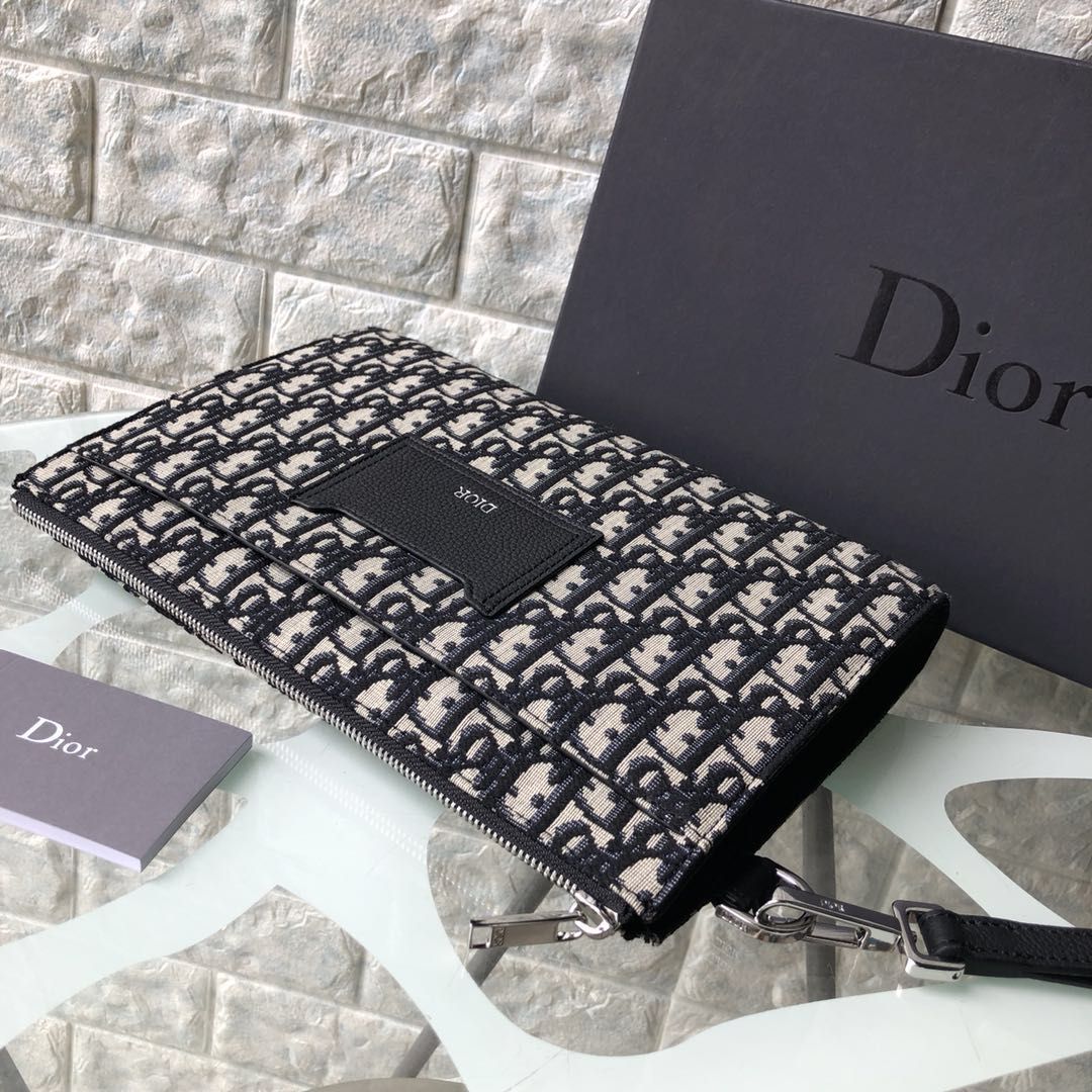 Dior 2019Pre-Fall早春新款老花手拿包