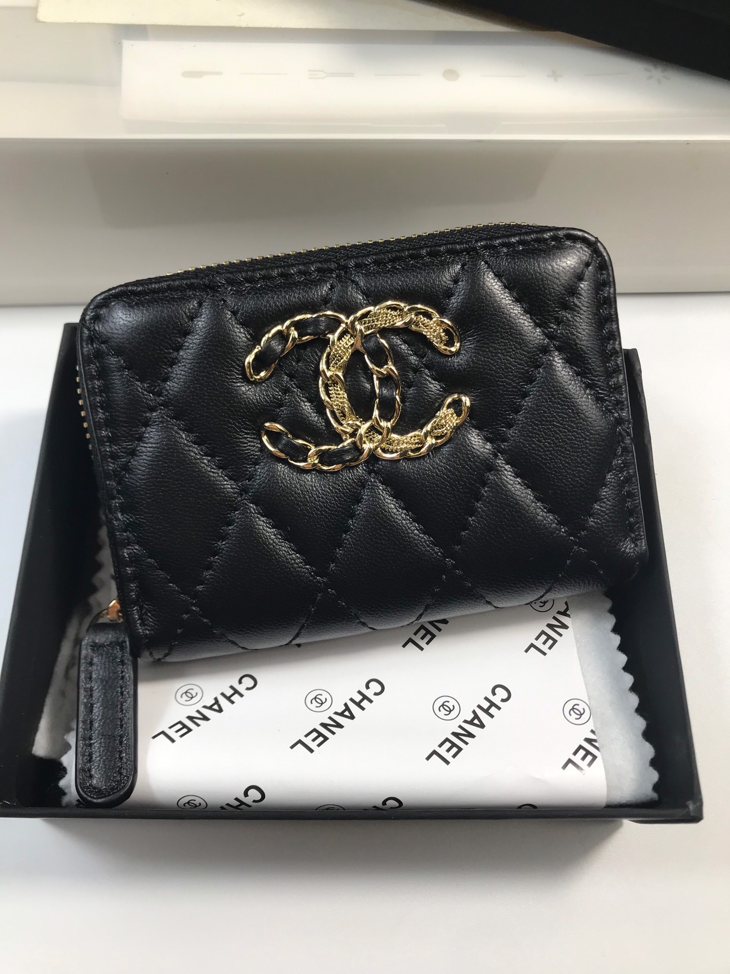 Chanel 鎖鏈Logo小羊皮零錢包