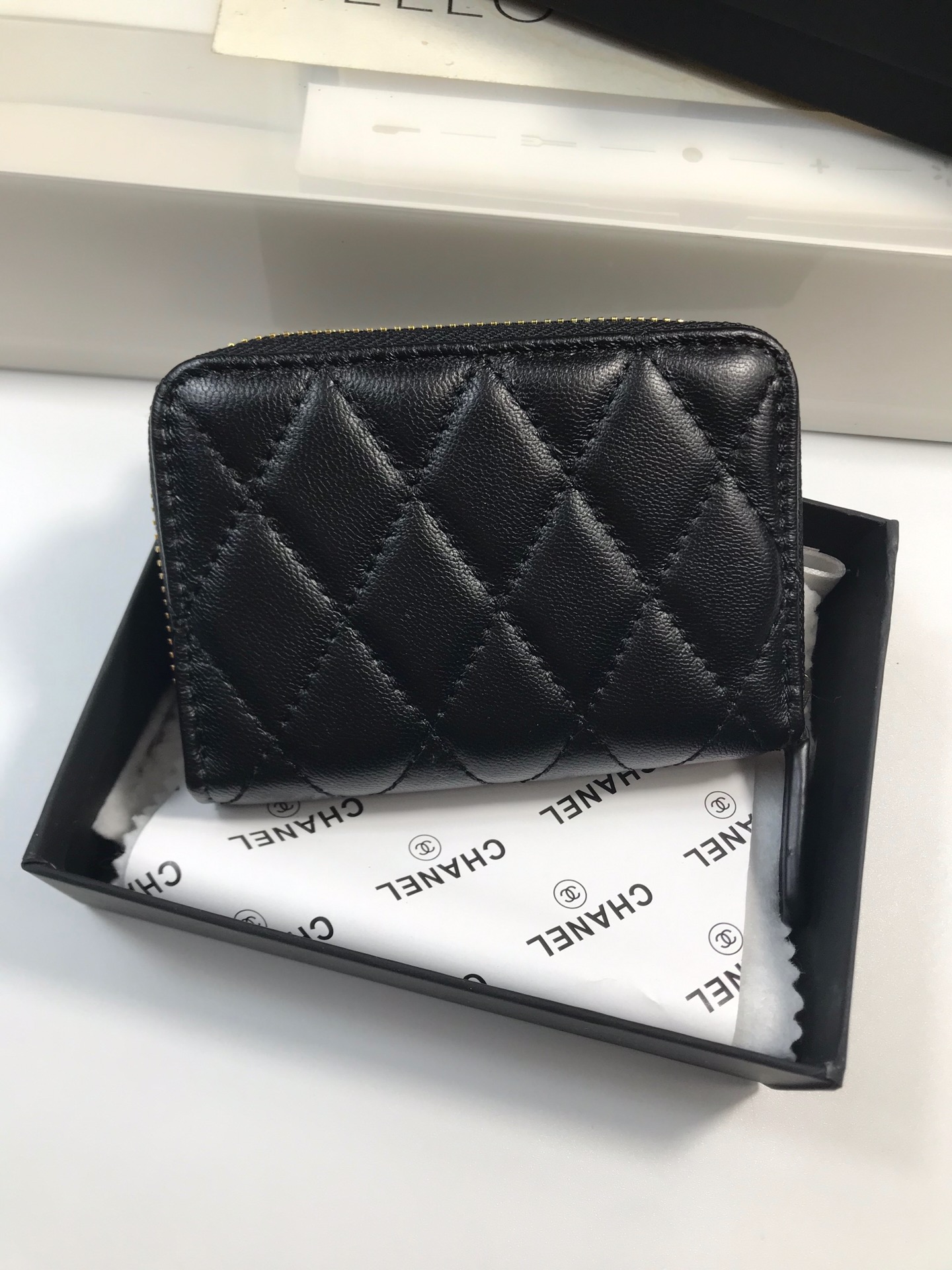 Chanel 鎖鏈Logo小羊皮零錢包