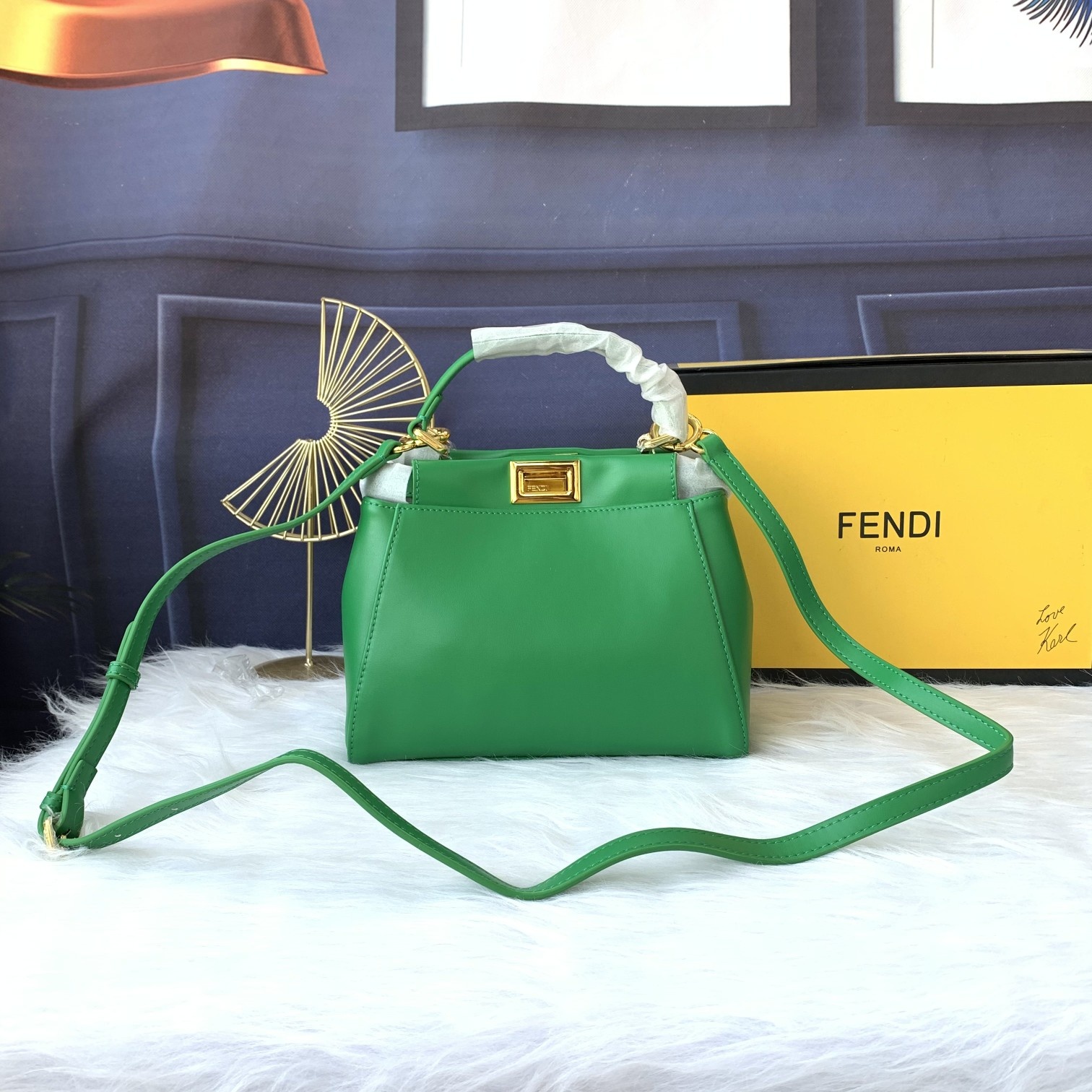 Fendi 超夯迷人小貓包