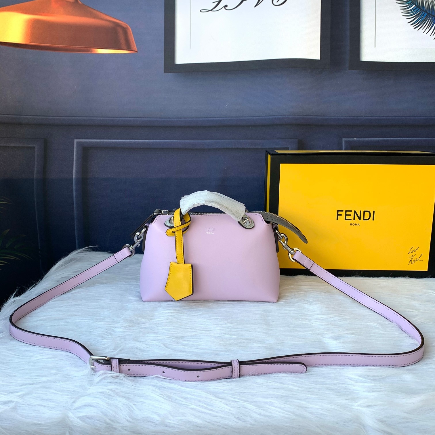 Fendi 超率性枕頭包