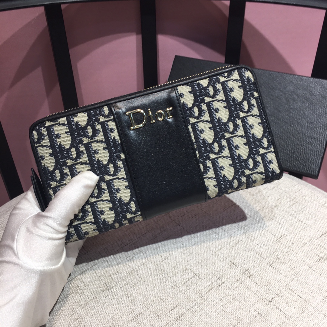 Dior 爆款老花單拉鍊長夾