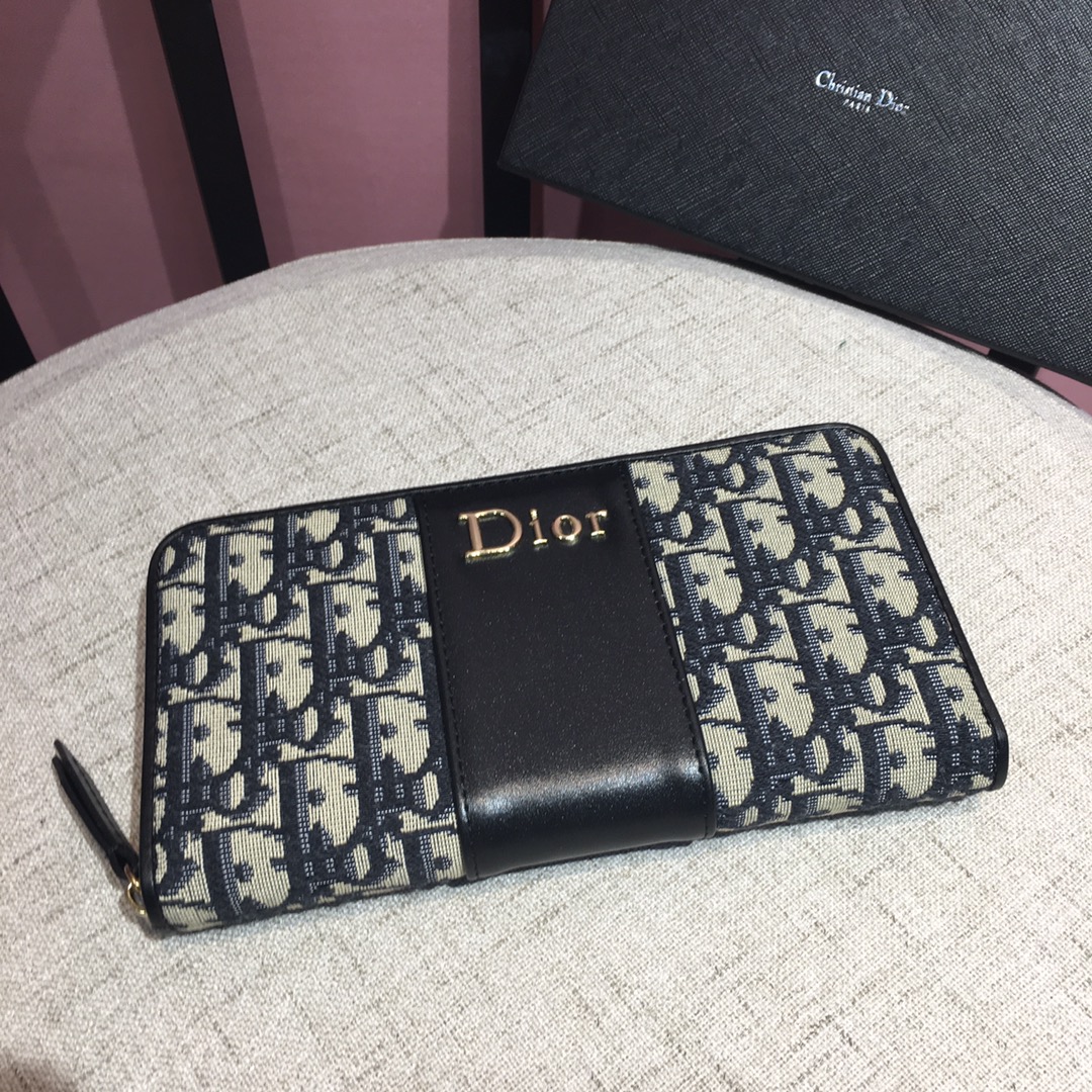 Dior 爆款老花單拉鍊長夾