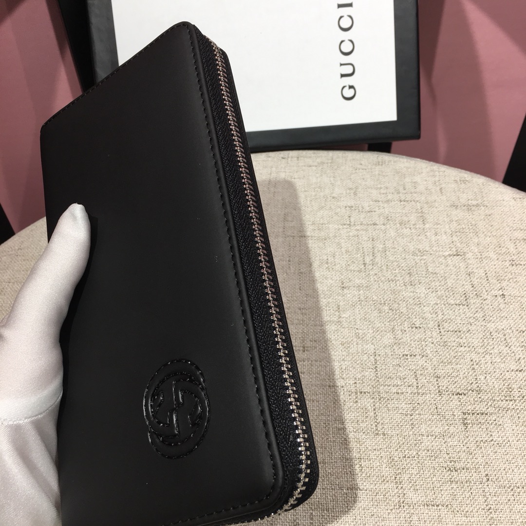 Gucci 簡約小標長夾