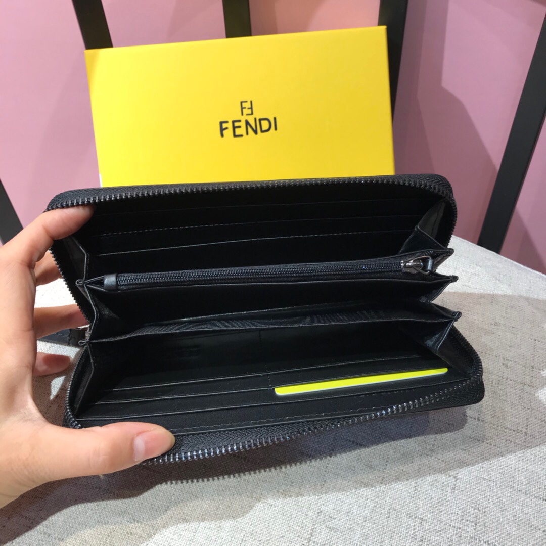 Fendi 簡約單拉鍊長夾