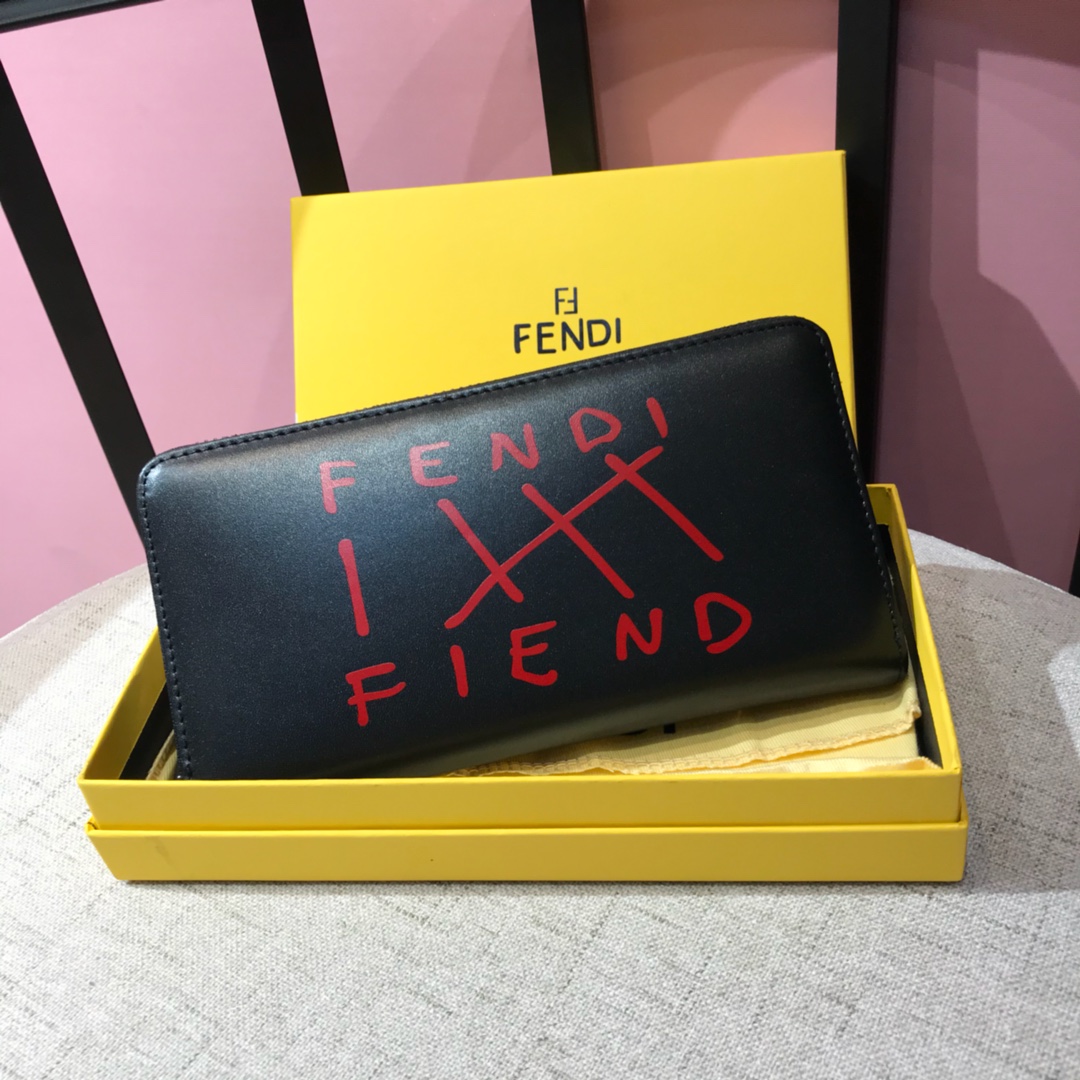 Fendi 童趣連連看長夾