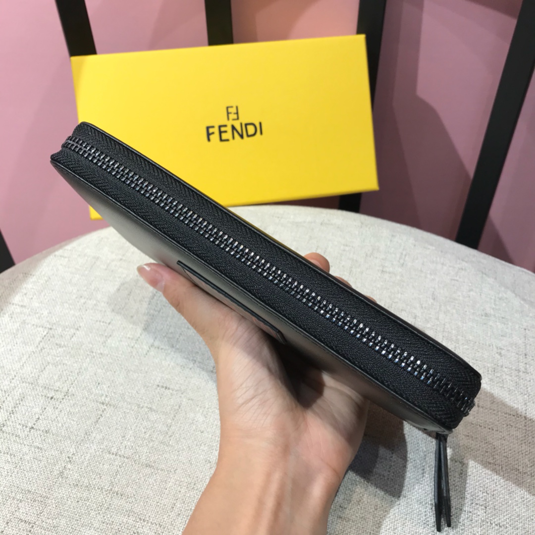 Fendi 童趣連連看長夾