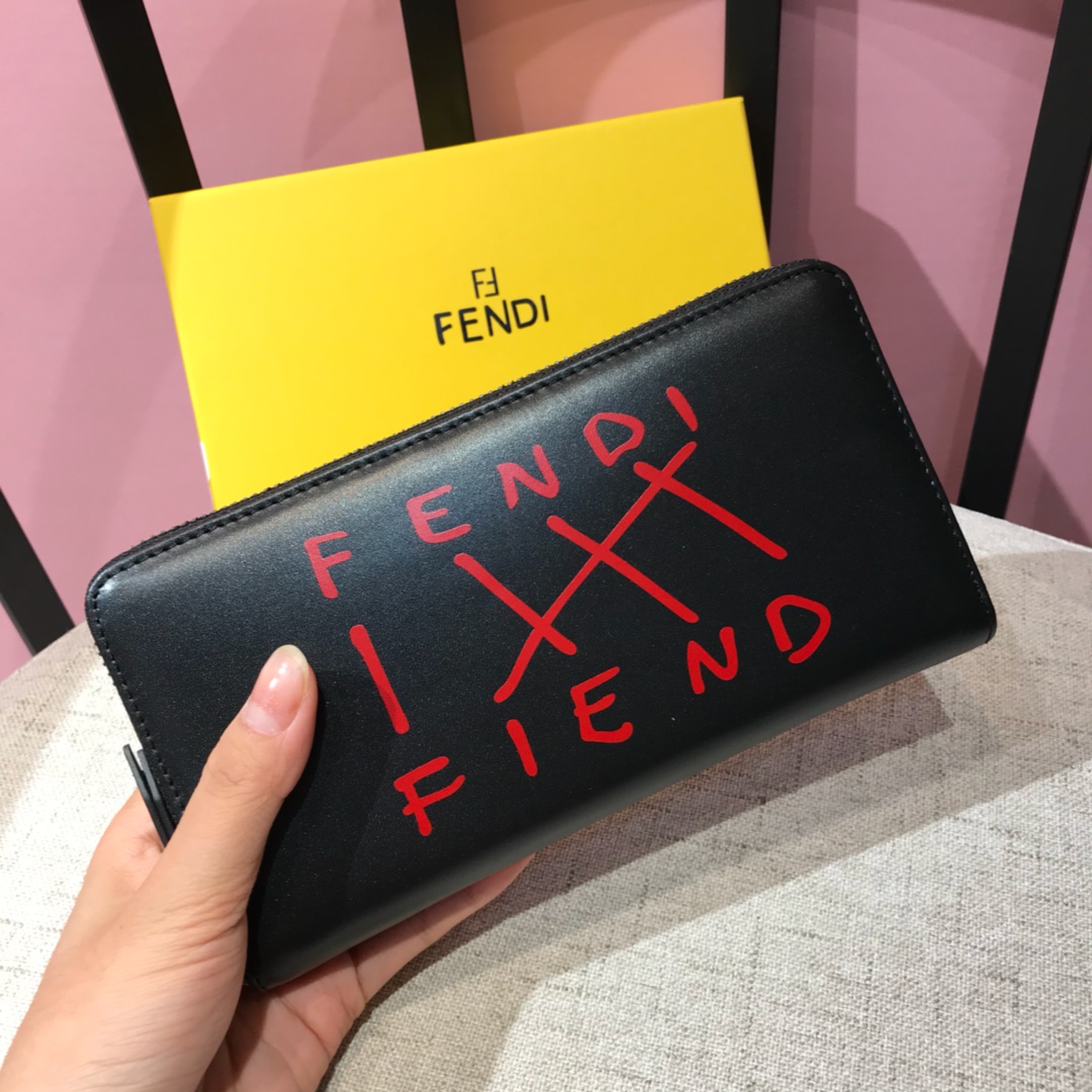 Fendi 童趣連連看長夾