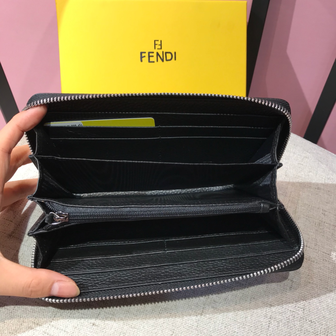 Fendi 經典怪獸長夾