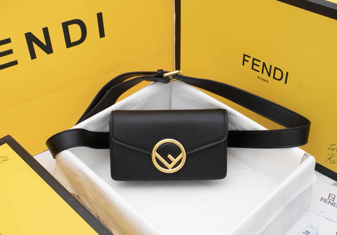 Fendi 個性時尚小腰包