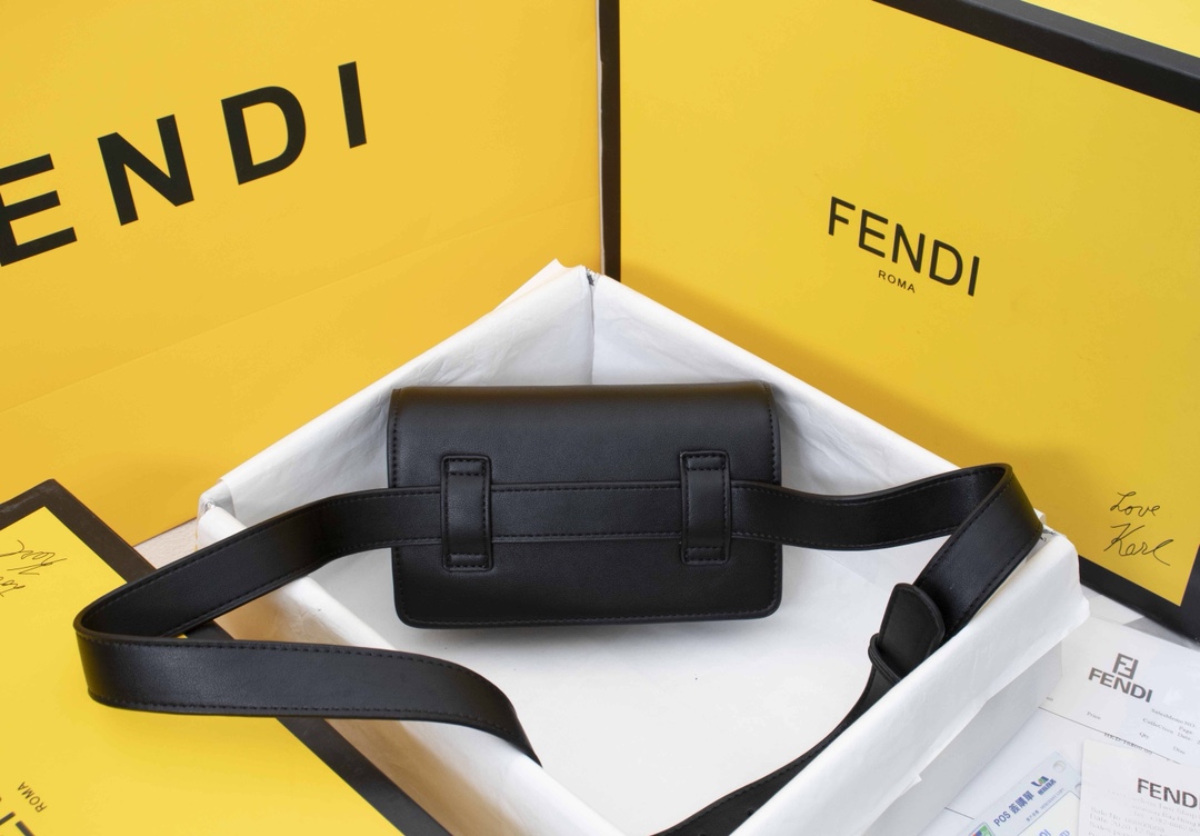 Fendi 個性時尚小腰包