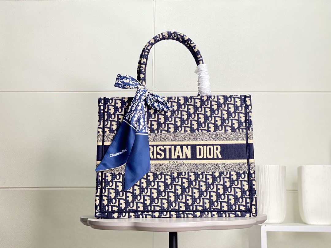 Dior 絲巾刺繡購物袋