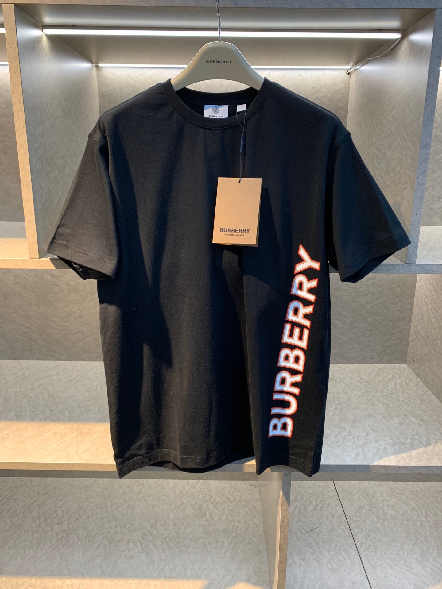 BURBERRY 側邊品牌徽標膠印LOGO元素短TEE